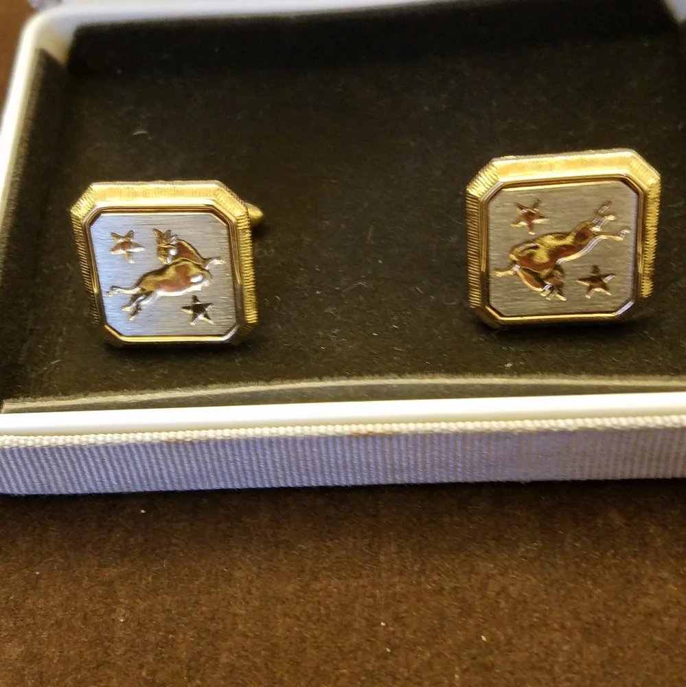 Vintage 1990s Swank Astrology Capricorn 2 Gold Tone Cufflinks